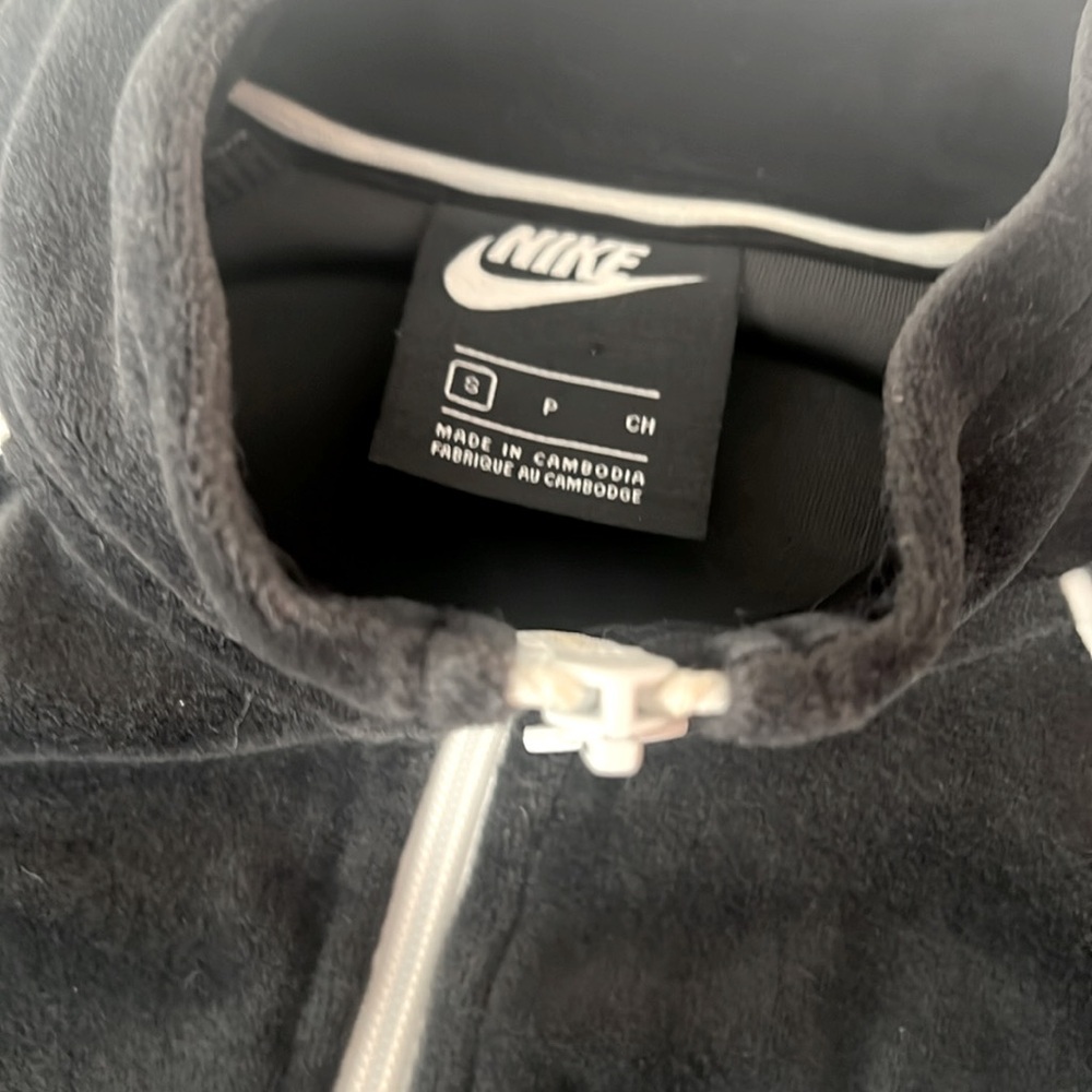 Vintage Y2K Nike velour full zip warm up jacket - Picture 2 of 2